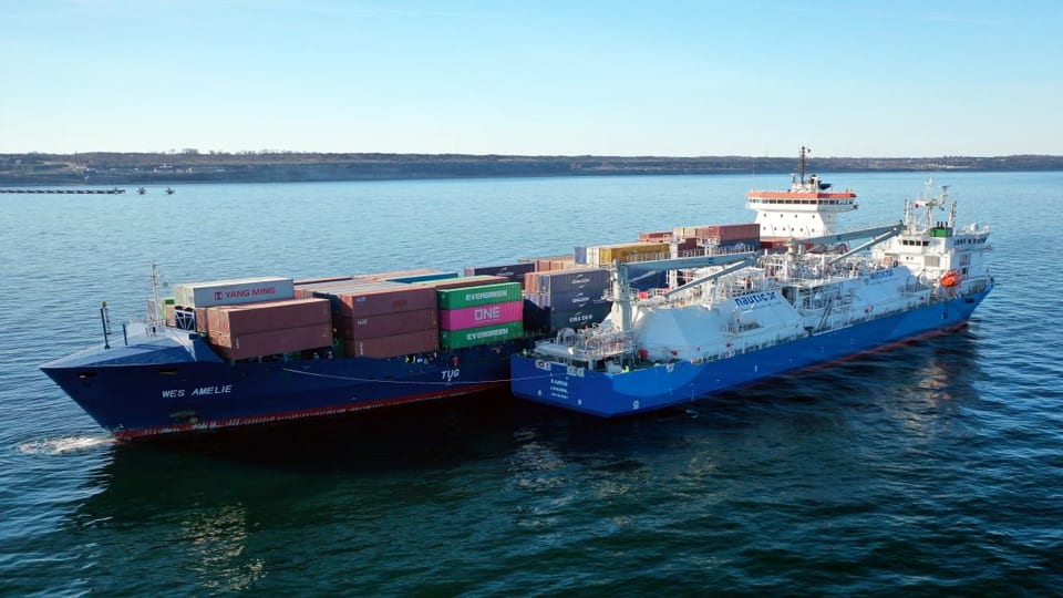 Kairos Supplies LNG in 1st STS Bunkering Op for Wes Amelie