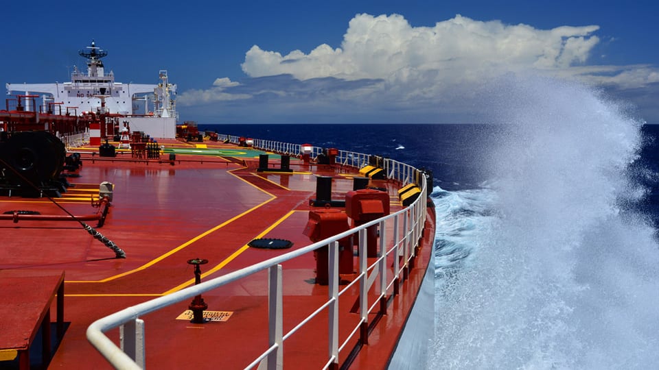 Commercial Ships Urged Not to Use Private Armed Guards in Persian Gulf