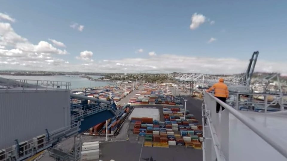 WATCH Port of Auclaknd’s 360 Giant Crane Tour