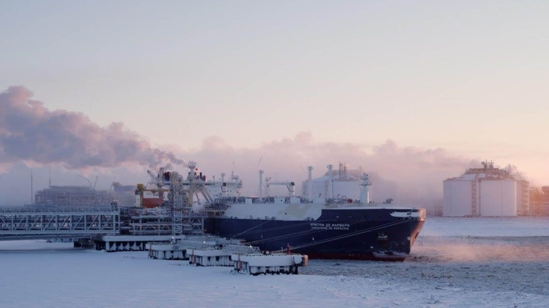 MOL, Novatek, JBIC Sign Russian LNG Complex Deal