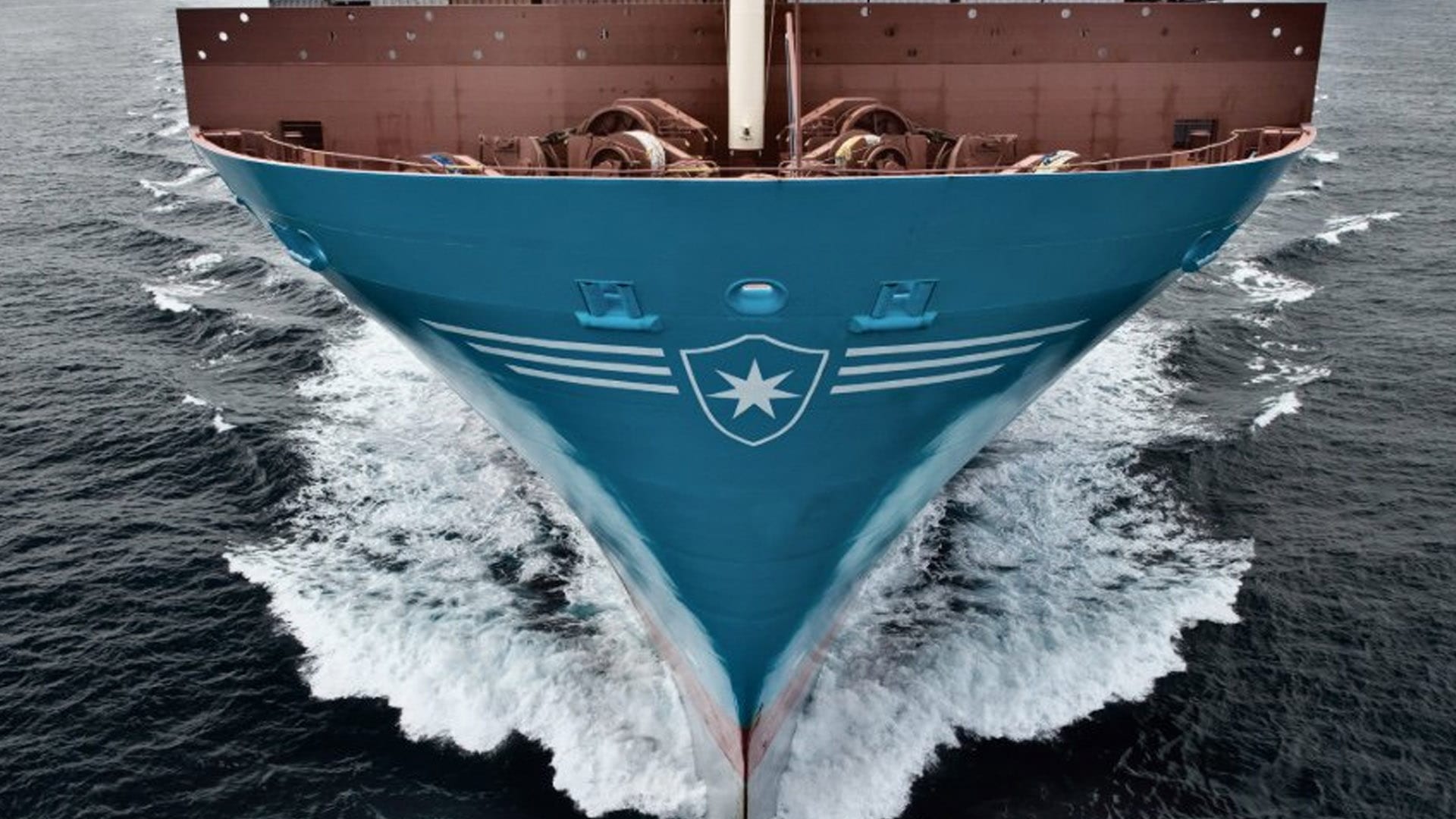 Pilot Falls to Death while Boarding Maersk Kensington