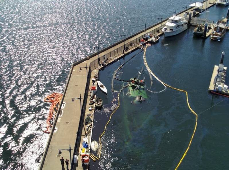 Oil Spill Cleanup Underway After Tug Sinks At Marina Al Sindbad